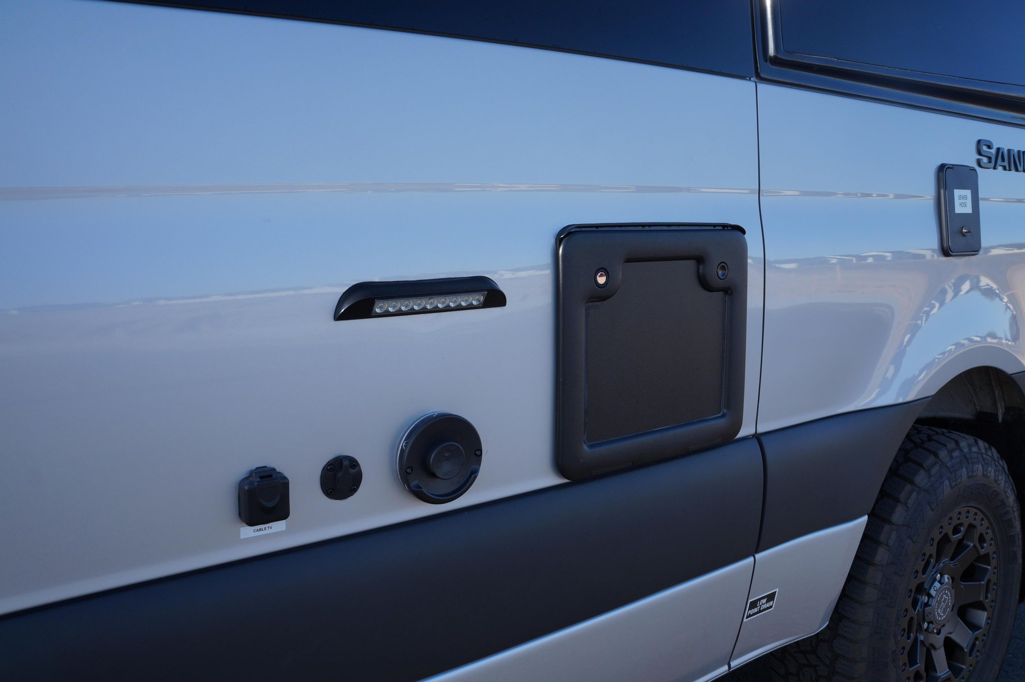 2022 Thor Sanctuary 4x4 - Image 39