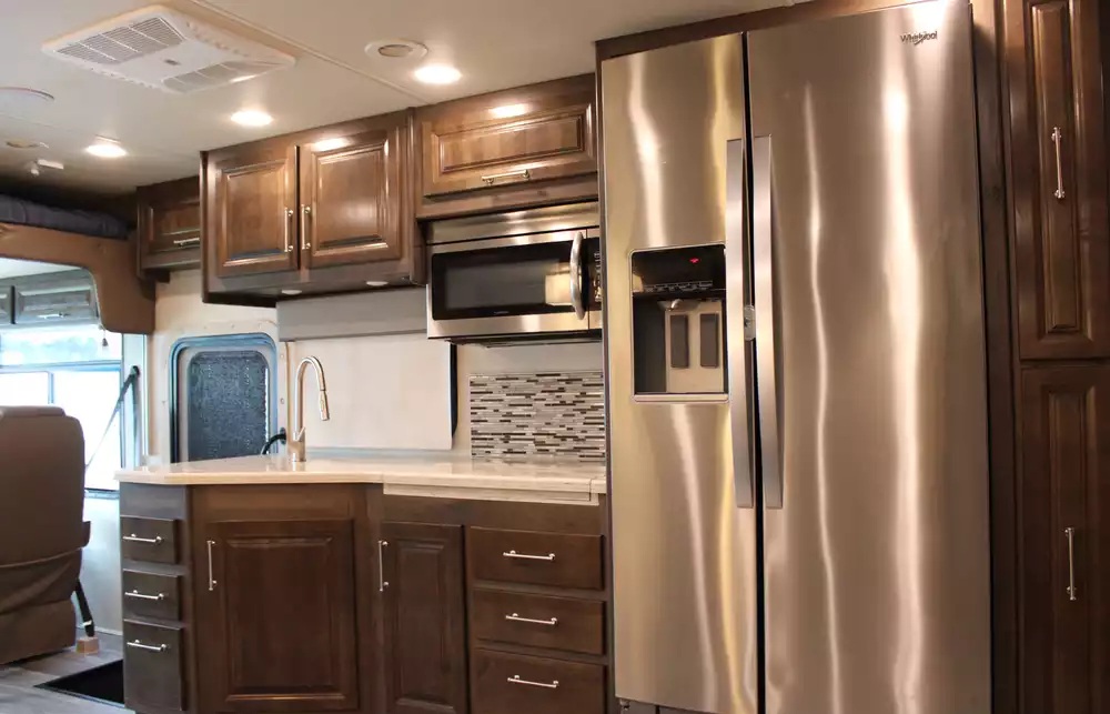 2019 Entegra Coach Emblem 36T - Image 10