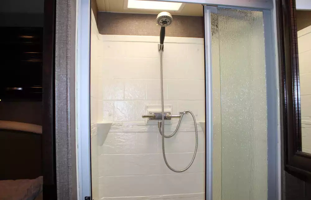 2017 Thor Chateau Super C 35SF - Image 60