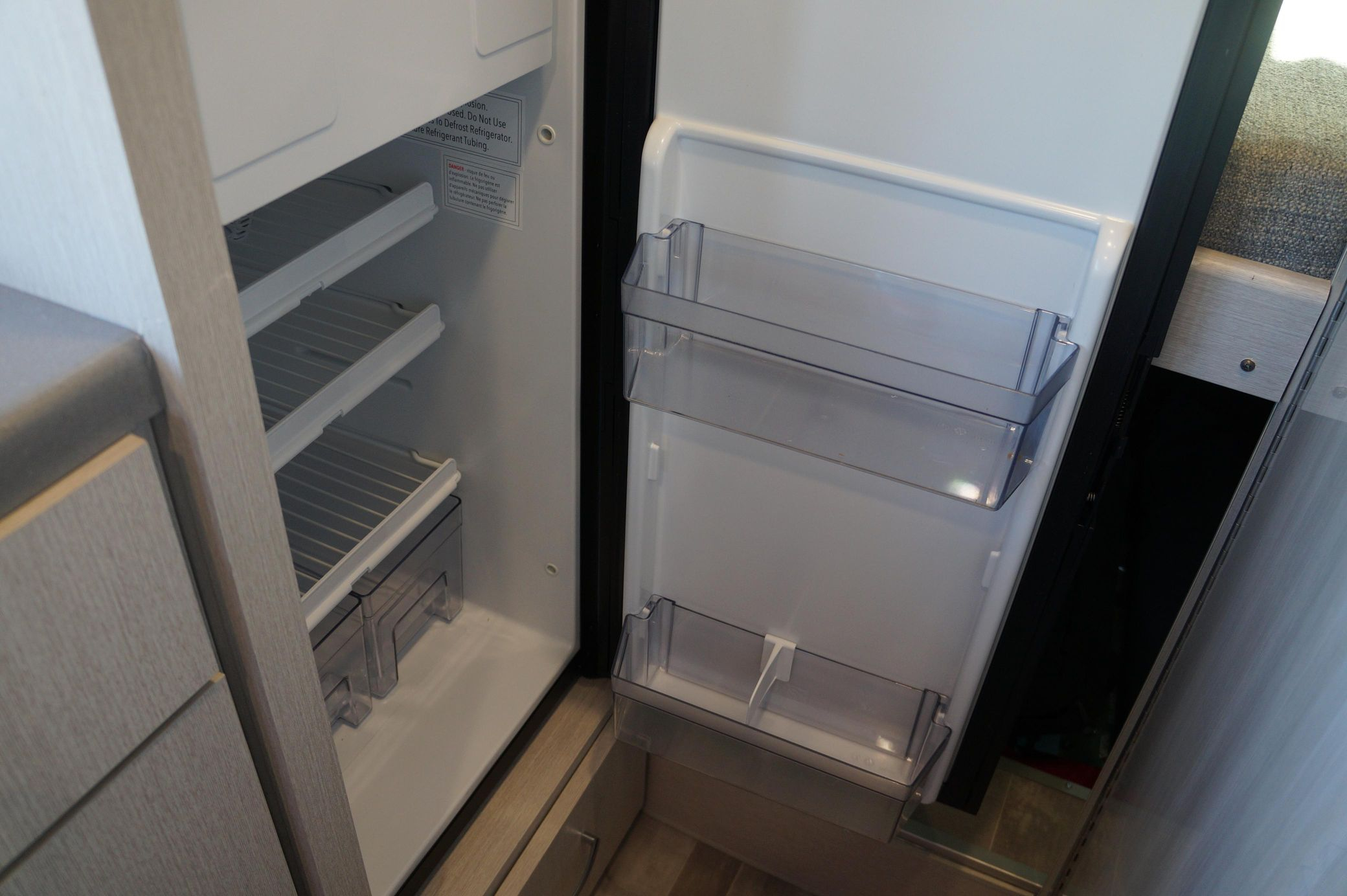 2022 Thor Sanctuary 4x4 - Image 40