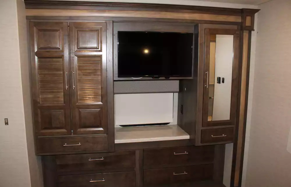 2019 Entegra Coach Emblem 36T - Image 15