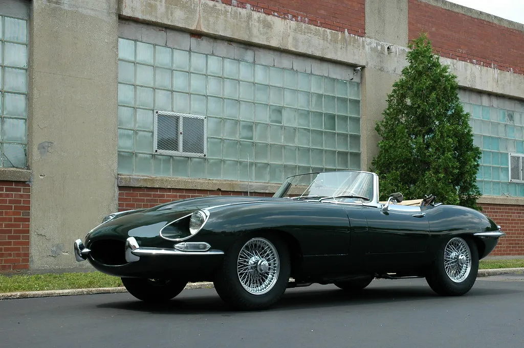 1968 Jaguar E-type 4.2 Roadster Series 1.5 - Image 3