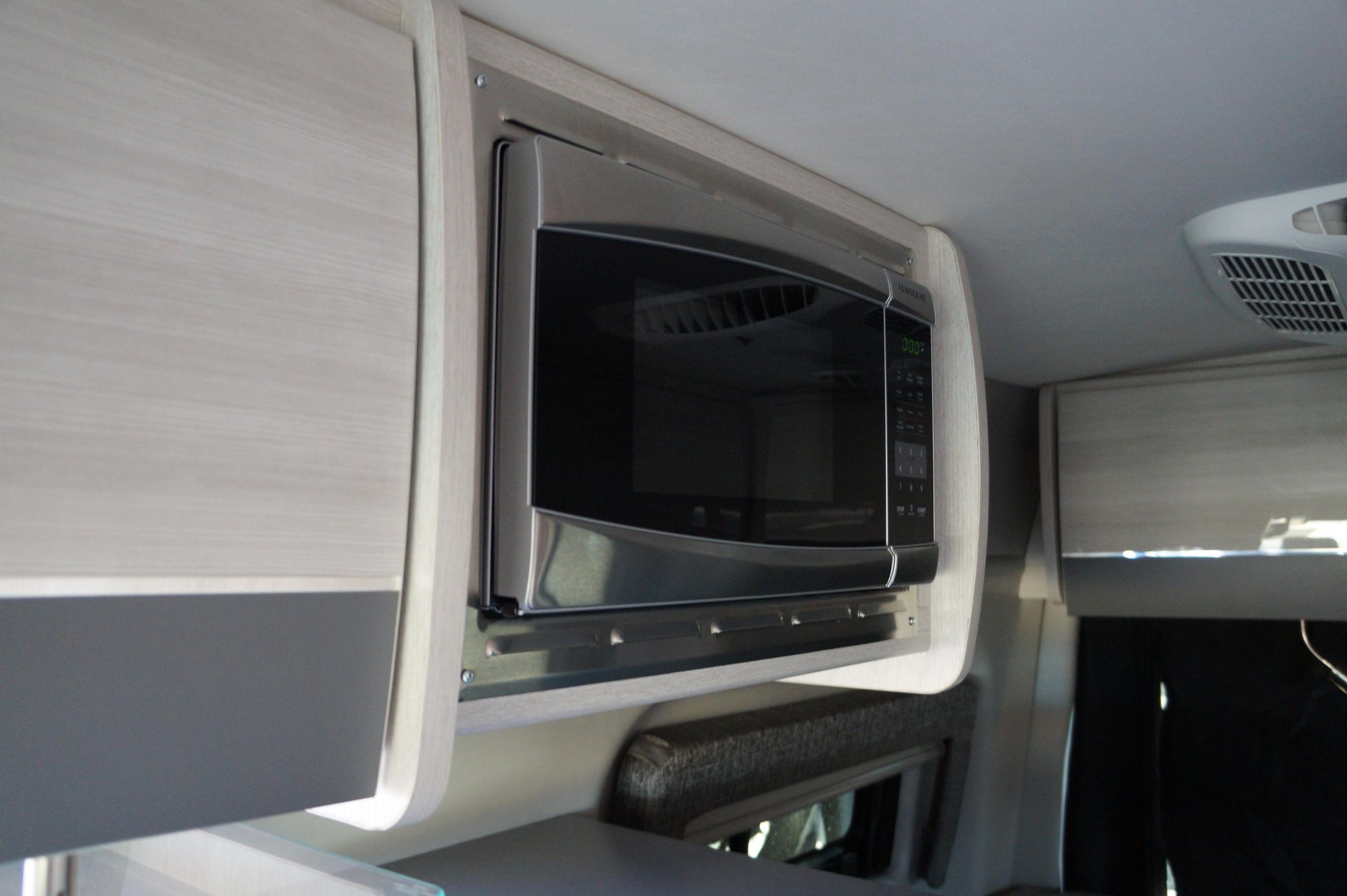 2022 Thor Sanctuary 4x4 - Image 49