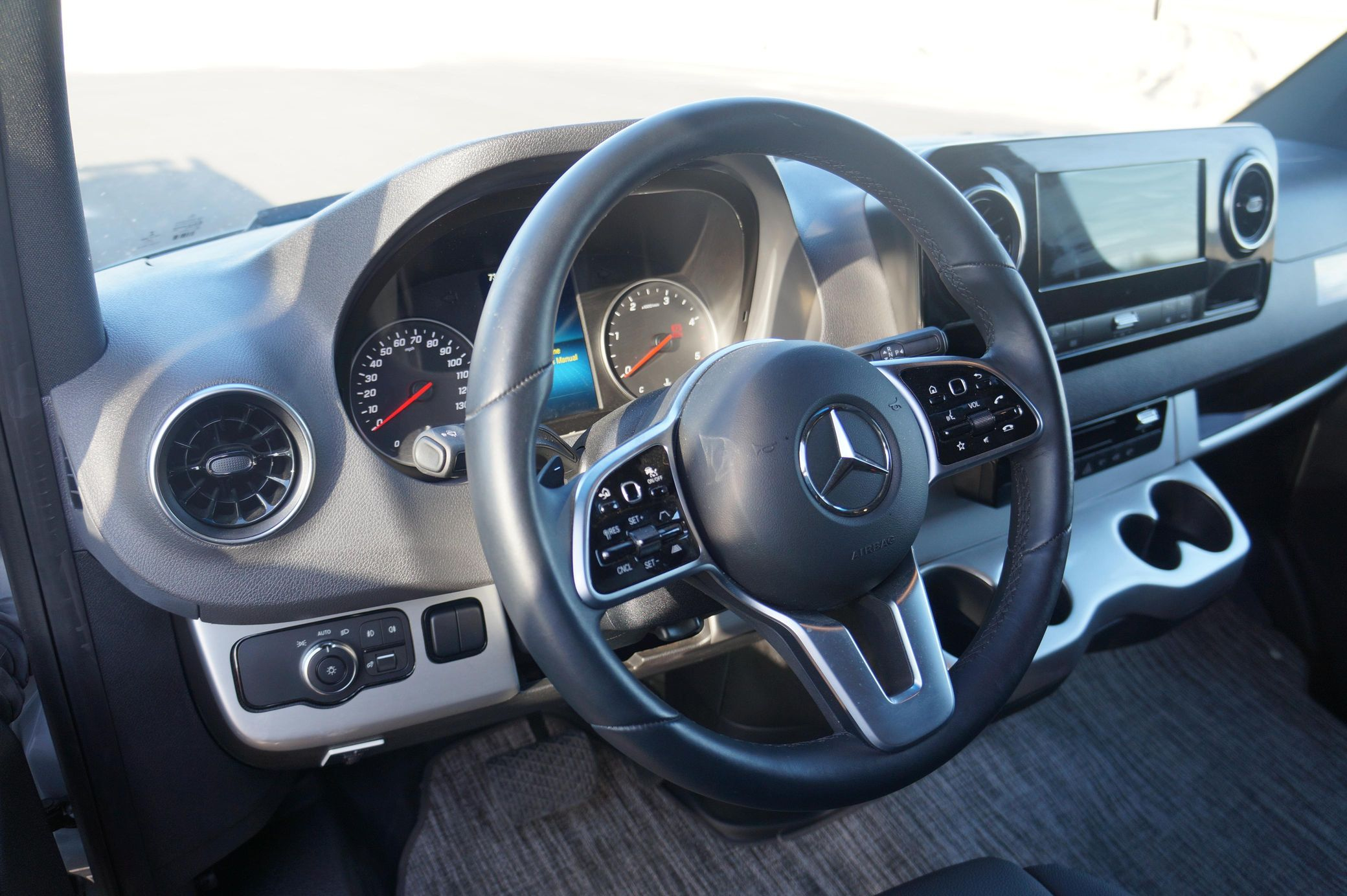 2022 Thor Sanctuary 4x4 - Image 53