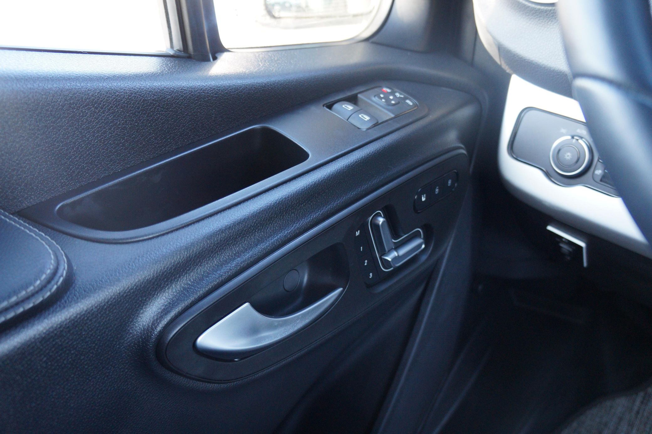 2022 Thor Sanctuary 4x4 - Image 62